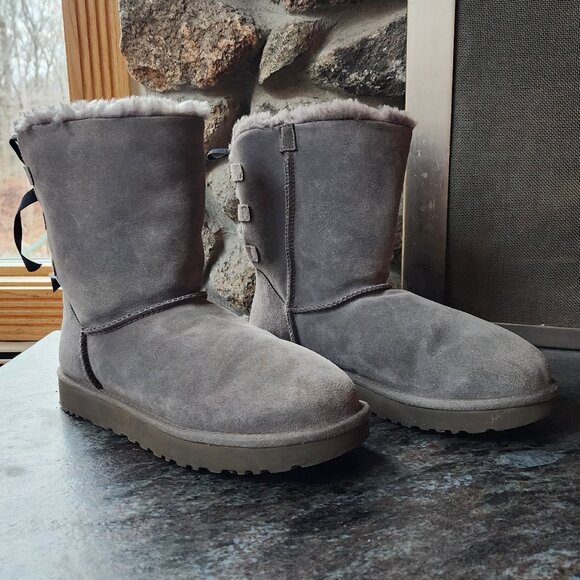 UGG Short Continuity Bow Gray Boots Size 10 - Picture 7 of 15